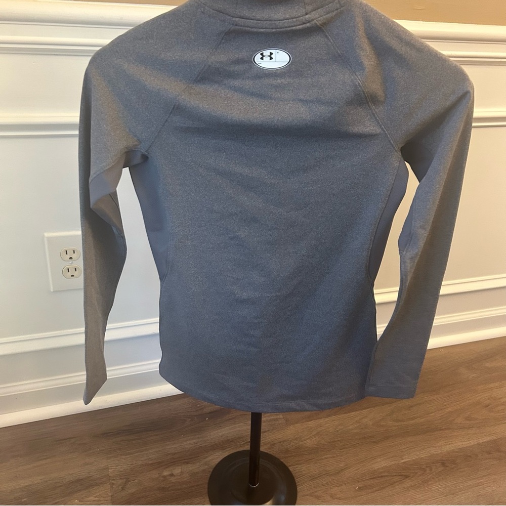 Under Armour Womens Neck T-Shirt, Charcoal Light Heather Black, X-Small New - Picture 6 of 9